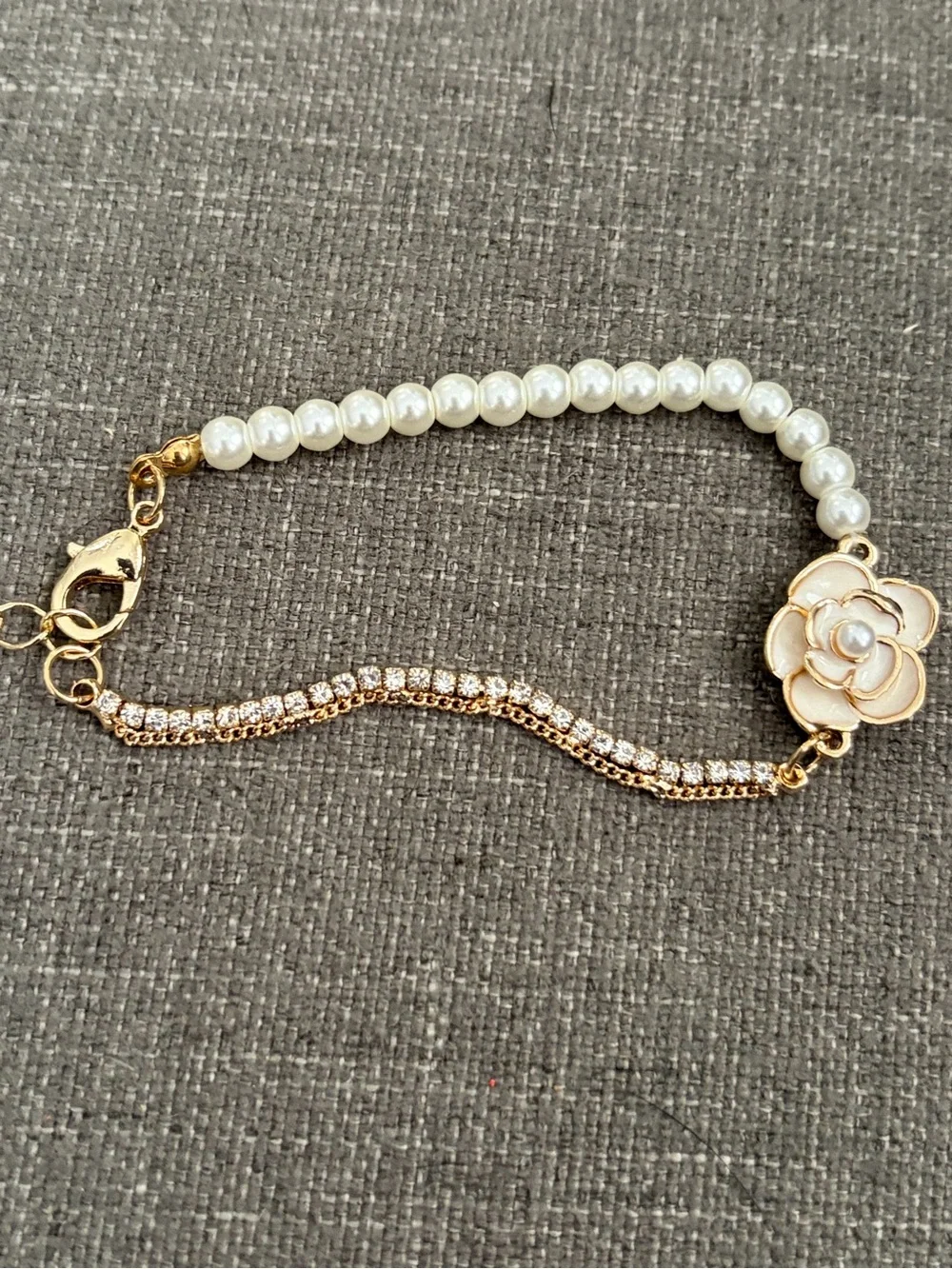 MINDEKA Gold Plated Pearl & Cubic Zirconia Flower Bracelet